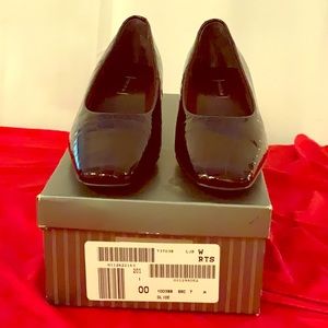 Nordstrom ~ Glide, Brick, Sz 7M